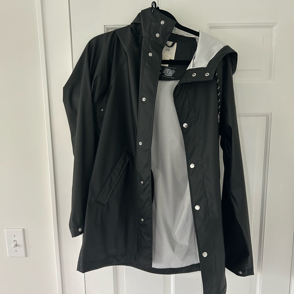 H&M Men’s Rain Coat Size S